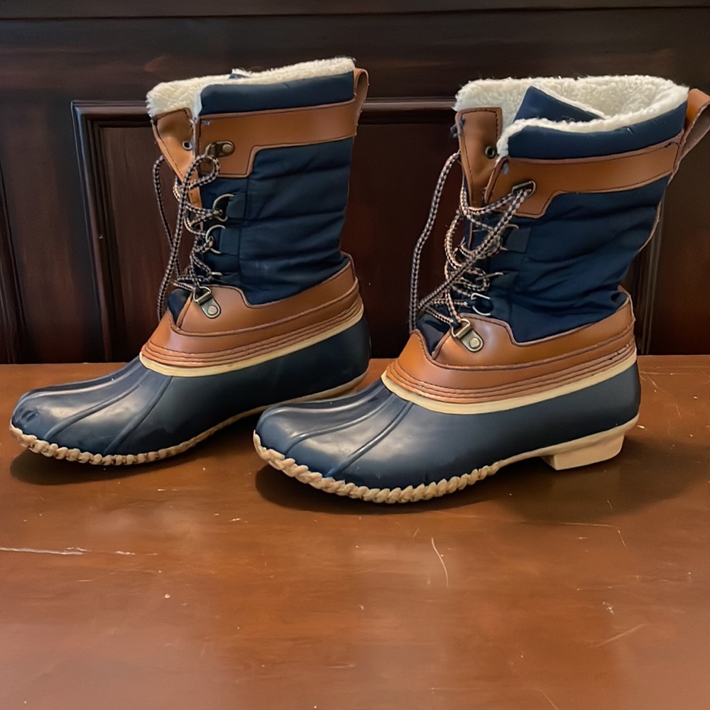 Lands End duck boot size 6 - Picture 7 of 8